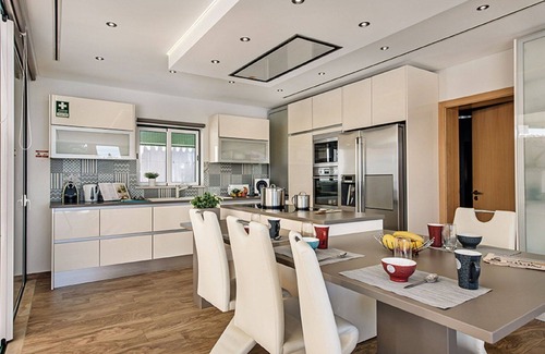 Tunes Villa | Casa de vacaciones privada con piscina privada, WIFI, A/C, TV, patio, vista panorámica