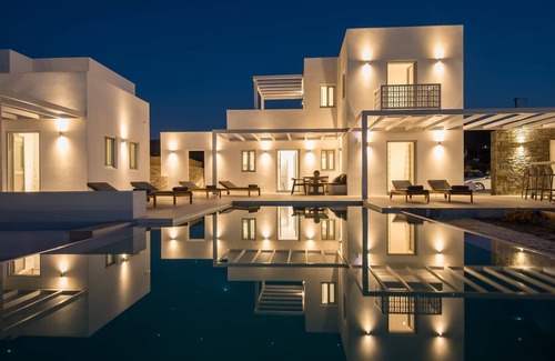 Naousa Villa | Beautiful Paros Villa | 1 Bedroom | Villa Aura | Beautiful Interior & Great for Couples | Naousa