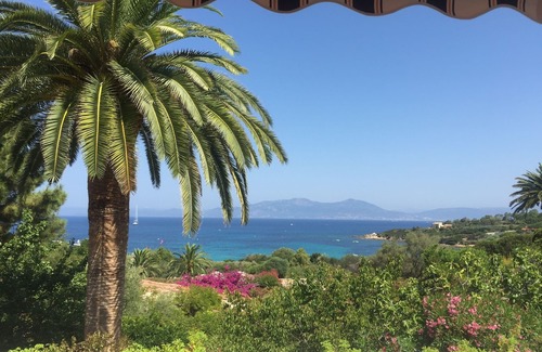 Portigliolo Casa | Hermosa villa tranquila, de lujo, frente al mar, gran bahía ve Ajaccio, tenis