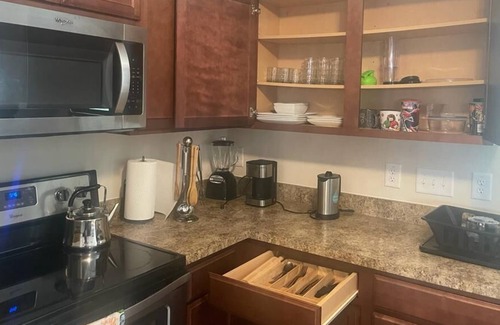 Burlington Casa | Beautiful Peaceful Home Close to Elon University