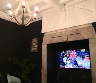 Pendine Casa | Beautiful Pendine Manor House in West Wales