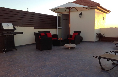 Dherynia Apartamento | Hermoso Penthouse Apt con fantásticas vistas Famagusta 10 minutos de Ayia Napa