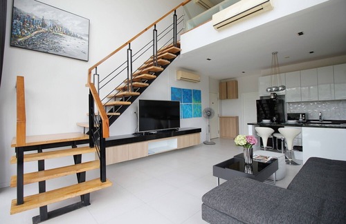 Kamala Apartamento | Beautiful Penthouse Apartment with Mountain Views