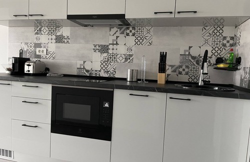 Militari Condominio | Beautiful Penthouse Lakeview W18