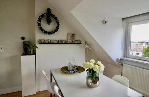 Scheldebuurt Apartamento | Beautiful penthouse near Rai and centre