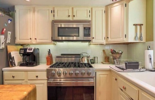East Haddam Apartamento | Beautiful Period Intact Victorian Apartment in East Haddam, CT