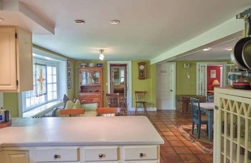 East Haddam Apartamento | Beautiful Period Intact Victorian Apartment in East Haddam, CT