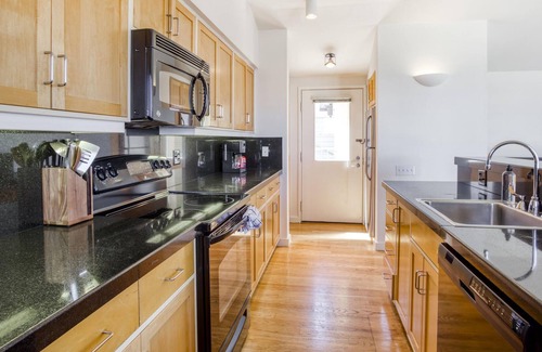 Russian Hill Apartamento | Beautiful Pet-Friendly 2BR in Russian Hill