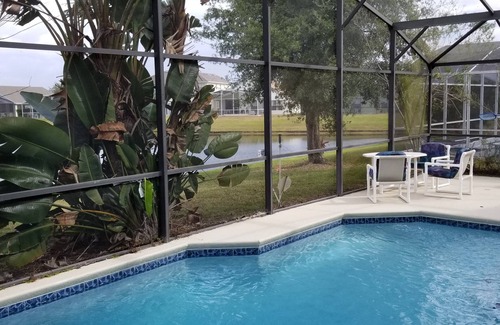 Eagle Pointe South Casa | Hermosa casa que admite mascotas con vista al lago, 4613