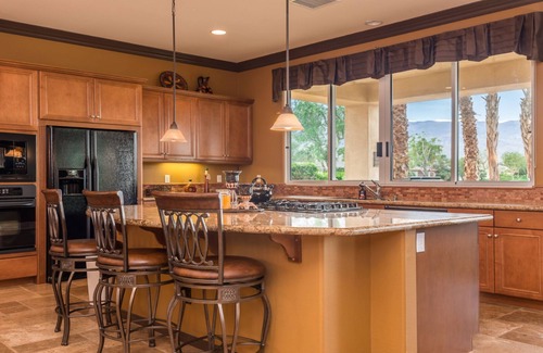 La Quinta Casa | Hermosa PGA West House con piscina y vistas despejadas a la montaña