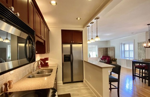 Country Club Plaza Area Condominio | Beautiful Plaza Condo