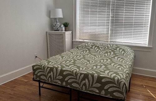 Country Club Plaza Area Condominio | Beautiful Plaza Condo