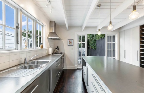 Ponsonby Casa | Beautiful Ponsonby Villa by Zodiak Stays