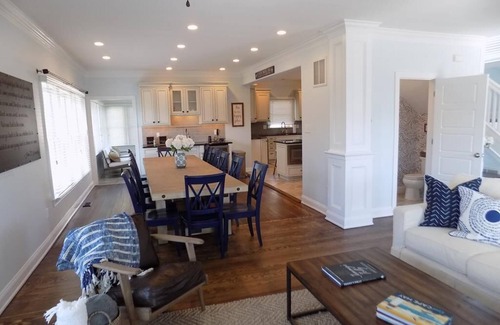 Admiral Estates Casa | BEAUTIFUL POOL, 6 BEDROOMS, BEACH BLOCK