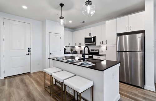 Gruene Apartamento | Beautiful Pool Front Apartment, New Braunfels/Gruene, TX