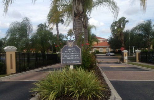 Sarasota Condominio | Hermosa piscina excelente ubicación, cerrada y a minutos del centro y la playa