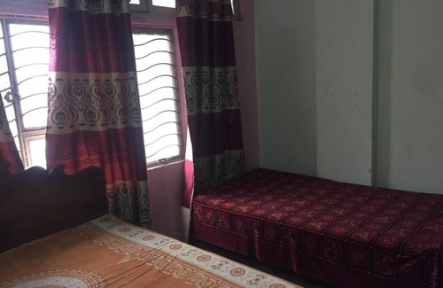 Lahore Casa | Hermosa porción en el corazón de Lahore, cerca del parque Grater Iqbal