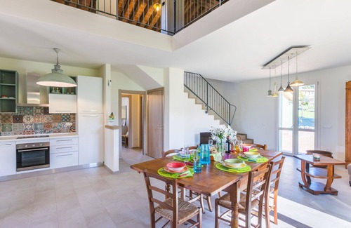 Casale Marittimo Casa | Estupenda casa de vacaciones privada con A/C, WIFI, TV, terraza, vista panorámica, aparcamiento