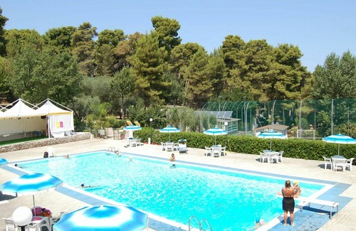 Vico del Gargano Casa | Preciosa casa de vacaciones privada para 5 personas con piscina, WIFI, A/C, terraza y aparcamiento