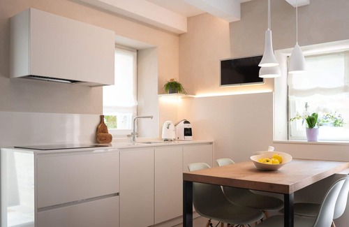Spert Casa | Maravillosa casa de vacaciones privada para 3 personas con WIFI, TV y aparcamiento