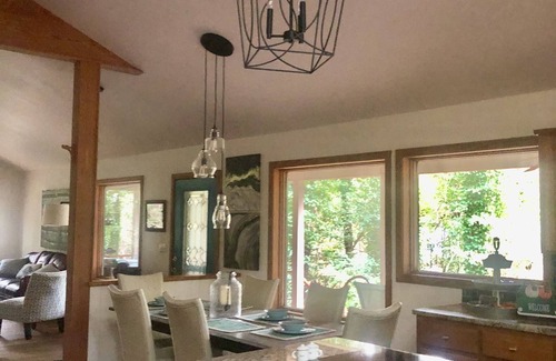 Tumbling Shoals Casa | Beautiful private home located only 5 min from the lake .