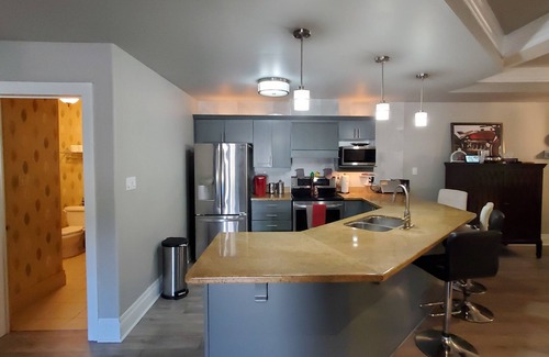 Collingwood Casa | Beautiful private 3 bed 4 bath condo/townhouse in Collingwood/ Blue mountains.