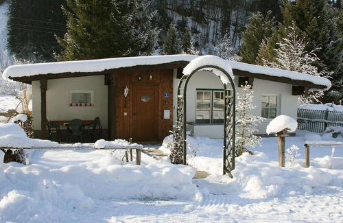 Bad Gastein Casa | Preciosa casa de vacaciones privada con WIFI, TV, terraza, mascotas permitida y aparcamiento
