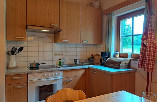 Liebenfels Casa | Maravillosa casa de vacaciones privada para 5 personas con TV y terraza
