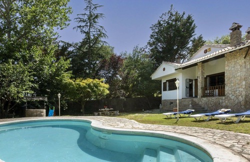Can Carbonell Casa | Beautiful private villa for 6 people with WIFI, private pool, A/C, TV, pets allowed and parking