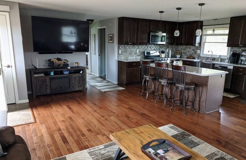 Custer Casa | Beautiful private handicap accessible home, close to Custer and Michelson Trail.