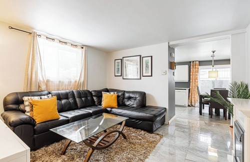 Terrebonne Apartamento | Beautiful private housing (CITQ 317414)