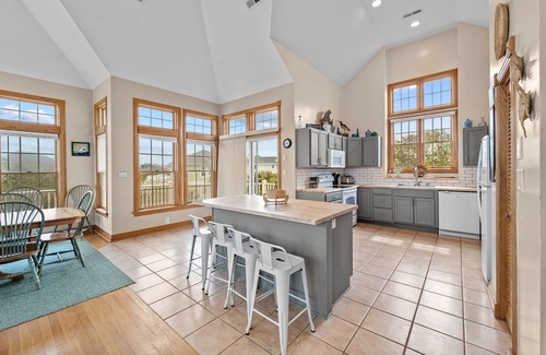 Pine Island Casa | Beautiful Private Home with Amenities and Walkway Next Door