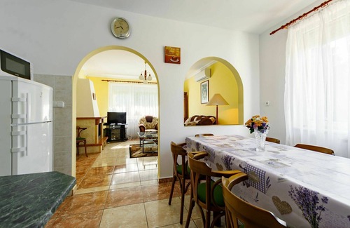 Balatonszarszo Casa | Estupenda casa de vacaciones privada con piscina privada, A/C, WIFI, TV, terraza, aparcamiento