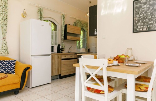 Balatonoszod Casa | Preciosa casa de vacaciones para 5 personas con A/C, WIFI, TV y terraza
