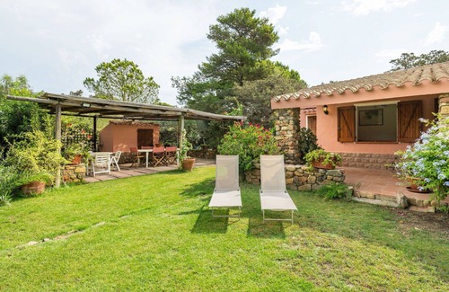 Notteri Villa | Maravillosa casa de vacaciones privada con A/C, TV, patio, mascotas permitida y aparcamiento