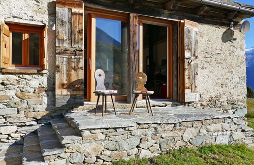 Acquarossa Casa | Preciosa casa de vacaciones privada con WIFI, TV, terraza, mascotas permitida y aparcamiento
