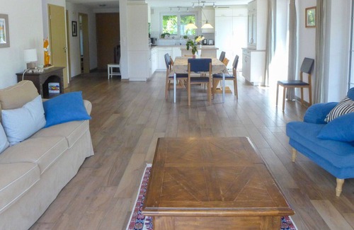 Courfaivre Villa | Estupenda casa de vacaciones privada con WIFI, terraza, mascotas permitida y aparcamiento