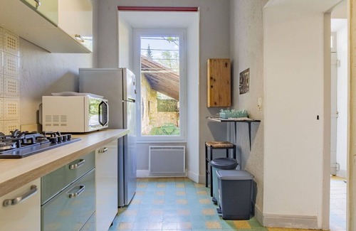 Oppede Casa | Maravillosa casa de vacaciones privada para 4 personas con TV, patio y aparcamiento