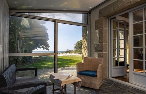 Berven Casa | Maravillosa casa de vacaciones privada con WIFI, TV, patio, mascotas permitida y aparcamiento