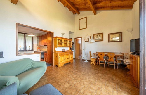 Brezzo di Bedero Casa | Maravillosa casa de vacaciones privada con WIFI, TV, terraza, mascotas permitida y aparcamiento