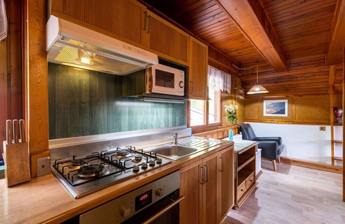 Benecko Casa | Casa de vacaciones privada con WIFI, TV, patio, mascotas permitida, vista panorámica, aparcamiento