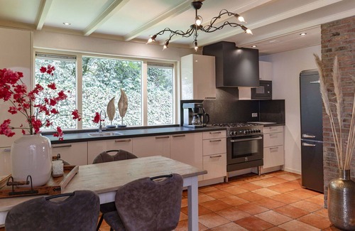 Losser Villa | Preciosa casa de vacaciones privada para 14 personas con WIFI, TV, terraza y aparcamiento
