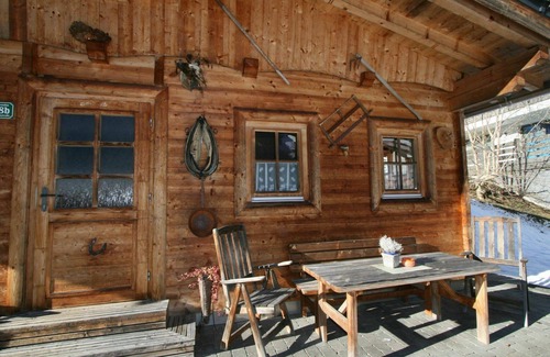 Schwendau Casa | Maravillosa casa de vacaciones privada con WIFI, TV, terraza, mascotas permitida y aparcamiento