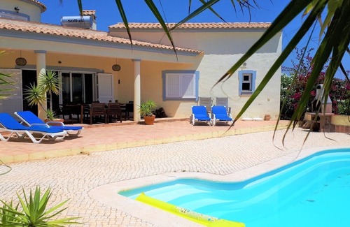 Foupana Villa | Beautiful private villa for 1-6 people on a large estate with swimming pool.