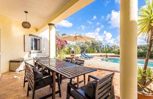 Foupana Villa | Beautiful private villa for 1-6 people on a large estate with swimming pool.