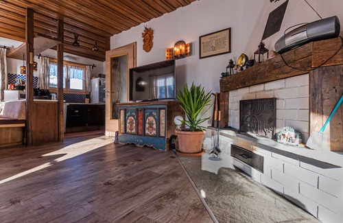 Lend Casa | Preciosa casa de vacaciones privada con WIFI, TV, terraza, mascotas permitida y aparcamiento