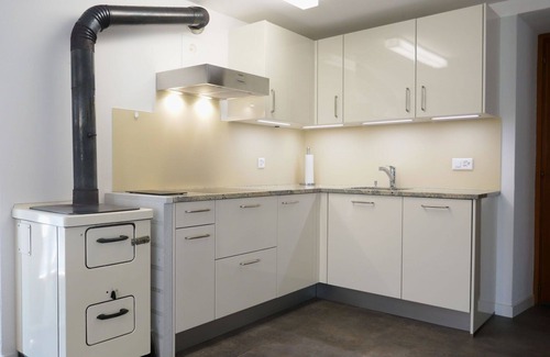 Grono Casa | Estupenda casa de vacaciones privada con WIFI, TV, patio, mascotas permitida y vista panorámica