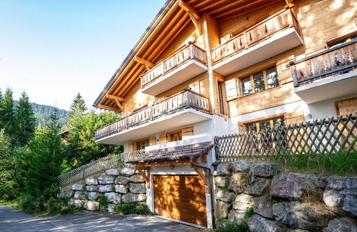 Villars-sur-Ollon Casa | Preciosa casa de vacaciones privada para 9 personas con WIFI, TV, patio y aparcamiento