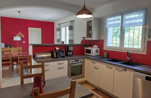 Le Val Casa | Preciosa casa de vacaciones privada con piscina privada, WIFI, TV, terraza y aparcamiento