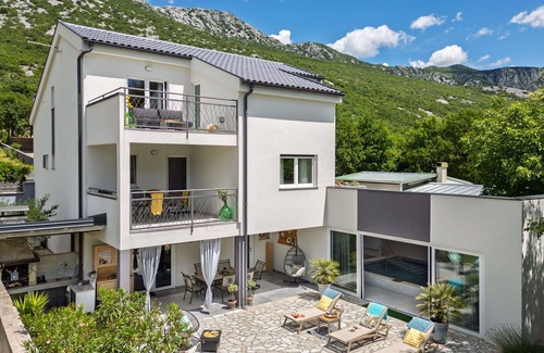 Tribalj Casa | Preciosa casa de vacaciones privada con A/C, piscina privada, WIFI, TV, terraza y aparcamiento